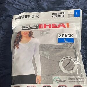 32 Degrees Women's Long Sleeve Scoop Neck 2 Pack - White and Gray